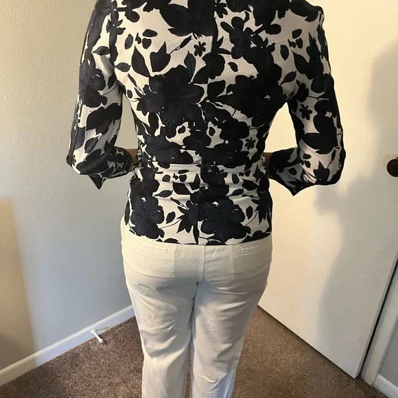 Joseph Ribkoff Navy and White Floral Blazer - Picture 9 of 11